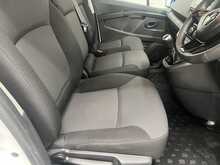 Renault Trafic 2.0 dCi Blue LL30 Advance Panel Van 5dr Diesel Manual L2 H1 Euro 6 (s/s) (130 ps) - U3097