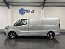 Renault Trafic 2.0 dCi Blue LL30 Sport+ Panel Van 5dr Diesel Manual L2 H1 Euro 6 (s/s) (150 ps) - U3099