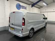 Renault Trafic 2.0 dCi Blue LL30 Sport+ Panel Van 5dr Diesel Manual L2 H1 Euro 6 (s/s) (150 ps) - U3099