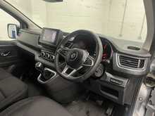 Renault Trafic 2.0 dCi Blue LL30 Sport+ Panel Van 5dr Diesel Manual L2 H1 Euro 6 (s/s) (150 ps) - U3099