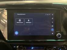 Toyota Hilux 2.8 D-4D-h Invincible X Pickup 4dr Diesel Hybrid Auto 4WD Euro 6 (204 ps) 2.8 4dr Pickup Automatic - U3104
