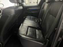Toyota Hilux 2.8 D-4D-h Invincible X Pickup 4dr Diesel Hybrid Auto 4WD Euro 6 (204 ps) 2.8 4dr Pickup Automatic - U3104