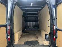 Renault Master 2.3 dCi 35 Advance Panel Van 4dr Diesel Manual FWD LWB Medium Roof Euro 6 (135 ps) - U3122