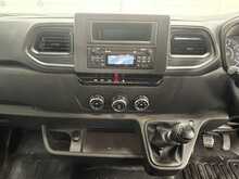 Renault Master 2.3 dCi ENERGY 35 Business Dropside 2dr Diesel Manual FWD LWB Euro 6 (s/s) (145 bhp) 2.3 2dr - U3128