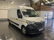 Renault Master 2.3 dCi 35 Business+ Panel Van 4dr Diesel Manual FWD LWB Medium Roof Euro 6 (135 ps) - U3139