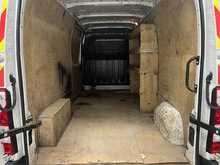 Renault Master 2.3 dCi 35 Business+ Panel Van 4dr Diesel Manual FWD LWB Medium Roof Euro 6 (135 ps) - U3139