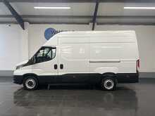 Iveco Daily 2.3D HPI 14V 35S 3520 Panel Van 5dr Diesel Manual MWB H2 Euro 6 (s/s) (136 ps) - U3149