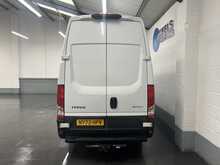 Iveco Daily 2.3D HPI 14V 35S 3520 Panel Van 5dr Diesel Manual MWB H2 Euro 6 (s/s) (136 ps) - U3149