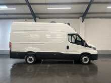 Iveco Daily 2.3D HPI 14V 35S 3520 Panel Van 5dr Diesel Manual MWB H2 Euro 6 (s/s) (136 ps) - U3149