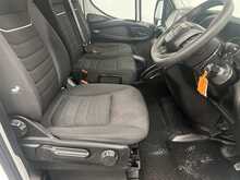 Iveco Daily 2.3D HPI 14V 35S 3520 Panel Van 5dr Diesel Manual MWB H2 Euro 6 (s/s) (136 ps) - U3149
