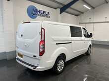 Ford Transit Custom 2.0 300 EcoBlue Limited Crew Van Double Cab 5dr Diesel Manual L2 H1 Euro 6 (s/s) (130 ps) - U3153