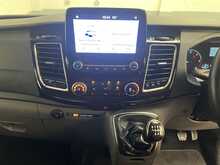 Ford Transit Custom 2.0 300 EcoBlue Limited Crew Van Double Cab 5dr Diesel Manual L2 H1 Euro 6 (s/s) (130 ps) - U3153