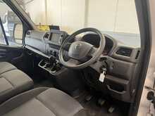 Nissan Interstar 2.3 dCi 35 Tekna Panel Van 4dr Diesel Manual FWD L3 H2 Euro 6 (135 ps) - U3172