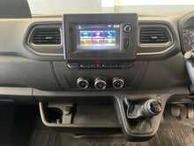 Nissan Interstar 2.3 dCi 35 Tekna Panel Van 4dr Diesel Manual FWD L3 H2 Euro 6 (135 ps) - U3172