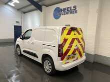 Vauxhall Combo 1.5 Turbo D 2300 Pro Panel Van 5dr Diesel Manual SWB Euro 6 (s/s) (100 ps) - U3186