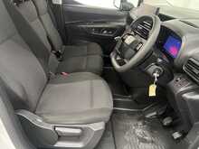 Vauxhall Combo 1.5 Turbo D 2300 Pro Panel Van 5dr Diesel Manual SWB Euro 6 (s/s) (100 ps) - U3186
