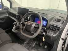 Vauxhall Combo 1.5 Turbo D 2300 Pro Panel Van 5dr Diesel Manual SWB Euro 6 (s/s) (100 ps) - U3186