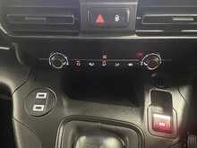 Vauxhall Combo 1.5 Turbo D 2300 Pro Panel Van 5dr Diesel Manual SWB Euro 6 (s/s) (100 ps) - U3186