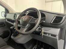 Vauxhall Vivaro 1.5 Turbo D 2900 Dynamic Panel Van 6dr Diesel Manual L2 H1 Euro 6 (s/s) (100 ps) - U3187