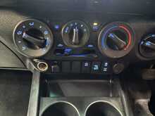 Toyota Hilux 2.4 D-4D Icon Pickup Double Cab 4dr Diesel Auto 4WD Euro 6 (s/s) (150 ps) - U3193