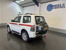 Mitsubishi Shogun 3.2 DI-DC SG2 SUV 3dr Diesel Auto 4WD Euro 5 SWB (197 ps) - U3194