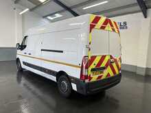 Renault Master 2.3 dCi 35 Start Panel Van 4dr Diesel Manual FWD LWB Medium Roof Euro 6 (135 ps) - U3196