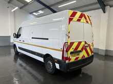 Renault Master 2.3 dCi 35 Start Panel Van 4dr Diesel Manual FWD LWB Medium Roof Euro 6 (135 ps) - U3197