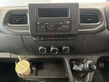 Renault Master 2.3 dCi 35 Start Panel Van 4dr Diesel Manual FWD LWB Medium Roof Euro 6 (135 ps) - U3197