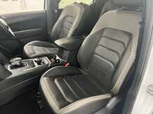 Volkswagen Amarok 3.0 TDI V6 Aventura Pickup Double Cab 4dr Diesel Auto 4Motion Euro 6 (s/s) (240 ps) - U3210