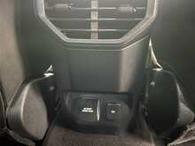 Volkswagen Amarok 3.0 TDI V6 Aventura Pickup Double Cab 4dr Diesel Auto 4Motion Euro 6 (s/s) (240 ps) - U3210