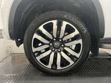 Volkswagen Amarok 3.0 TDI V6 Aventura Pickup Double Cab 4dr Diesel Auto 4Motion Euro 6 (s/s) (240 ps) - U3210