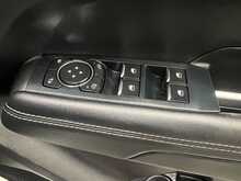 Volkswagen Amarok 3.0 TDI V6 Aventura Pickup Double Cab 4dr Diesel Auto 4Motion Euro 6 (s/s) (240 ps) - U3211