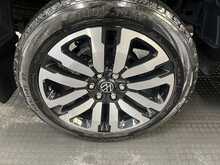 Volkswagen Amarok 3.0 TDI V6 Aventura Pickup Double Cab 4dr Diesel Auto 4Motion Euro 6 (s/s) (240 ps) - U3211