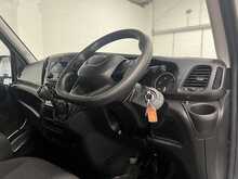 Iveco Daily 2.3D HPI 14V 35C 3450 Tipper 2dr Diesel Manual L2 Euro 6 (s/s) (DRW) (136 ps) - U3228