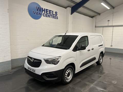 Vauxhall Combo 1.5 Turbo D 2900 Dynamic Panel Van 6dr Diesel Manual L2 H1 Euro 6 (s/s) (100 ps)