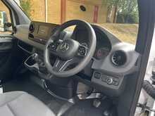 Mercedes-Benz Sprinter 2.0 315 CDI Progressive Luton  2dr Diesel Manual RWD L3 Euro 6 (s/s) (150 ps) - U3325