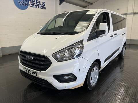Ford Transit Custom 2.0 460 EcoBlue Leader Minibus Double Cab 5dr Diesel Manual RWD L4 H3 Euro 6 (s/s) (17 Seat, DRW) (130 ps)
