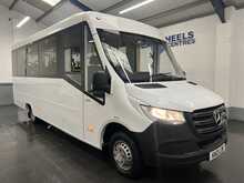 Mercedes-Benz Sprinter TREKA 5T 16 SEAT WHEELCHAIR BUS - U3337