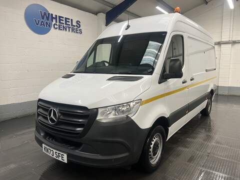 Mercedes-Benz Sprinter 2.0 317 CDI Premium Panel Van 5dr Diesel Automatic RWD L2 H2 Euro 6 (s/s) (170 ps) 2.0 5dr Panel Van Automatic Diesel