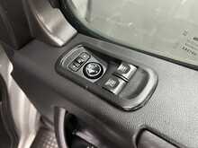 Renault Master 2.3 dCi 35 Business Panel Van 4dr Diesel Manual FWD MWB Medium Roof Euro 6 (135 ps) - U3407