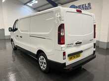 Renault Trafic 2.0 dCi Blue LL30 Advance Panel Van 5dr Diesel Manual L2 H1 Euro 6 (s/s) (130 ps) - U3462