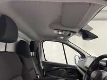 Renault Trafic 2.0 dCi Blue LL30 Advance Panel Van 5dr Diesel Manual L2 H1 Euro 6 (s/s) (130 ps) - U3462