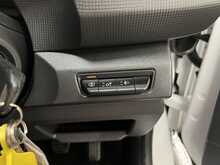 Renault Trafic 2.0 dCi Blue LL30 Advance Panel Van 5dr Diesel Manual L2 H1 Euro 6 (s/s) (130 ps) - U3462