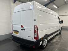 Renault Master 2.3 dCi 35 Advance Panel Van 4dr Diesel Manual FWD LWB Medium Roof Euro 6 (135 ps) - U3480