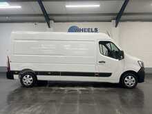 Renault Master 2.3 dCi 35 Advance Panel Van 4dr Diesel Manual FWD LWB Medium Roof Euro 6 (135 ps) - U3480