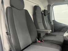 Renault Master 2.3 dCi 35 Advance Panel Van 4dr Diesel Manual FWD LWB Medium Roof Euro 6 (135 ps) - U3480