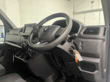 Renault Master 2.3 dCi 35 Advance Panel Van 4dr Diesel Manual FWD LWB Medium Roof Euro 6 (135 ps) - U3480