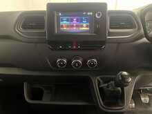 Renault Master 2.3 dCi 35 Advance Panel Van 4dr Diesel Manual FWD LWB Medium Roof Euro 6 (135 ps) - U3480