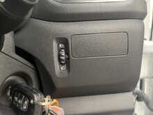 Renault Master 2.3 dCi 35 Advance Panel Van 4dr Diesel Manual FWD LWB Medium Roof Euro 6 (135 ps) - U3480