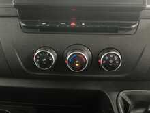 Renault Master 2.3 dCi 35 Advance Panel Van 4dr Diesel Manual FWD LWB Medium Roof Euro 6 (135 ps) - U3480